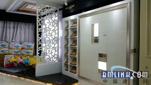 榮事達智能吊頂新款電器及系列產(chǎn)品閃耀上市，引領(lǐng)建筑材料智能化新風尚